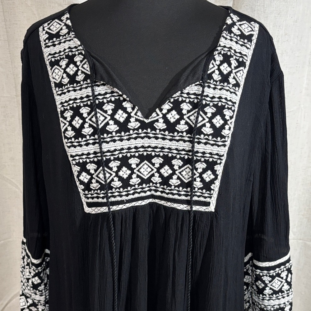 a.n.a Black Long Sleeve Dress with White Embroidery